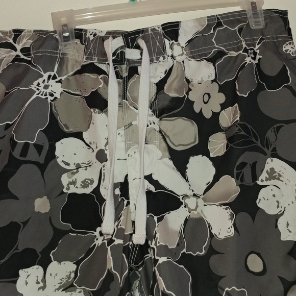 $$-3 for $20   Swim Trunks/Shorts - Picture 2 of 5